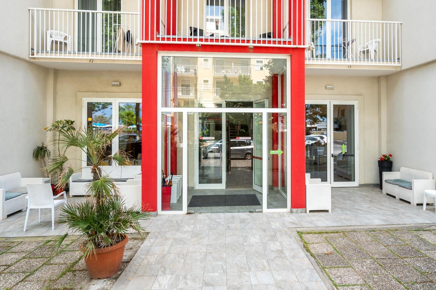 Hotel Amicizia Rímini Exterior foto